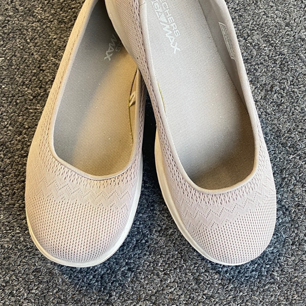 Sketchers Goga Max
